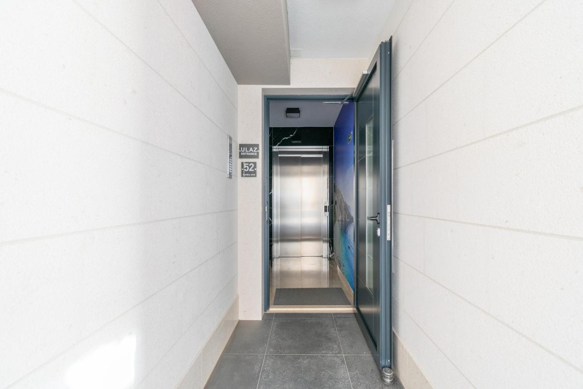 Lux Apartment Aleo Makarska Buitenkant foto