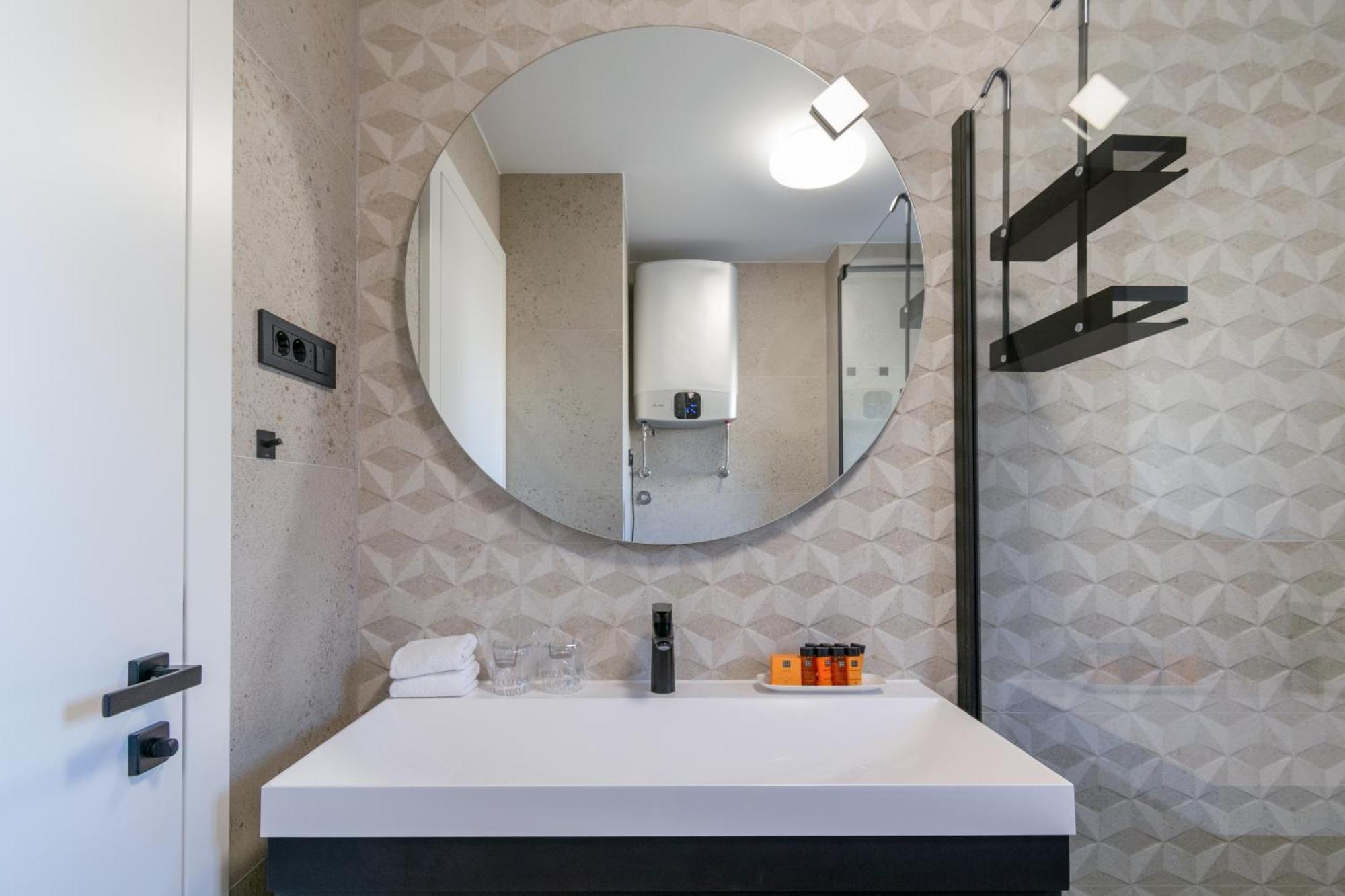 Lux Apartment Aleo Makarska Buitenkant foto